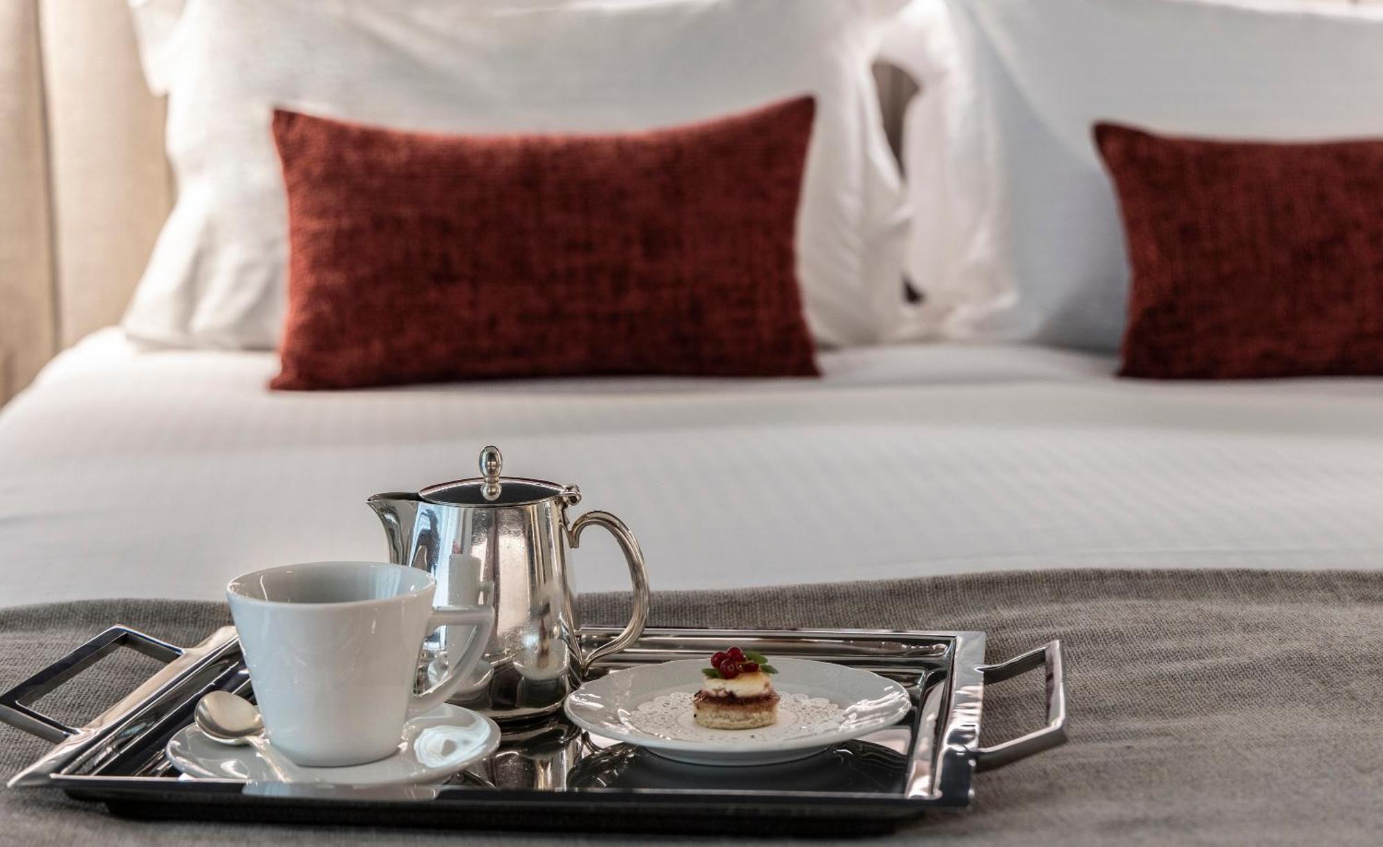 Njv Athens Plaza Atenas Exterior foto A tea tray