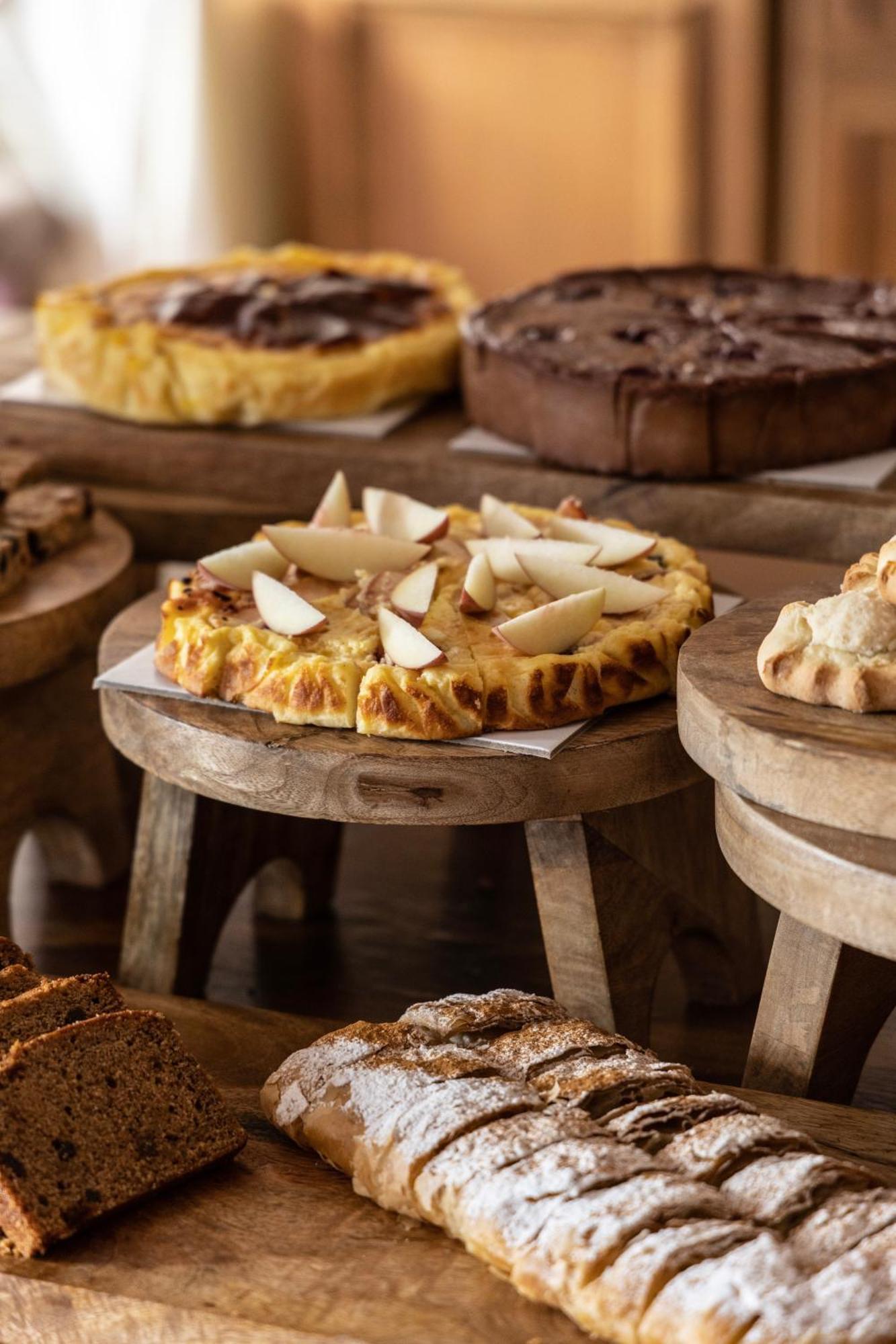 Njv Athens Plaza Atenas Exterior foto A coconut tart